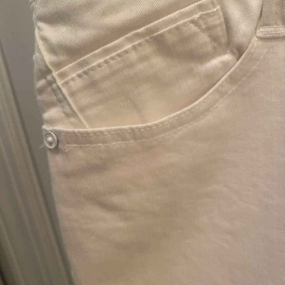 Wit & Wisdom Absolution White Denim Shorts-16 - image 5